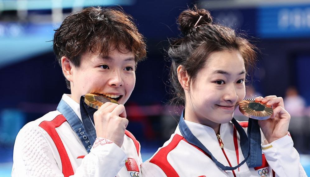 官方：阿贾克斯主帅海廷加下课；带队本赛季欧冠四战全败