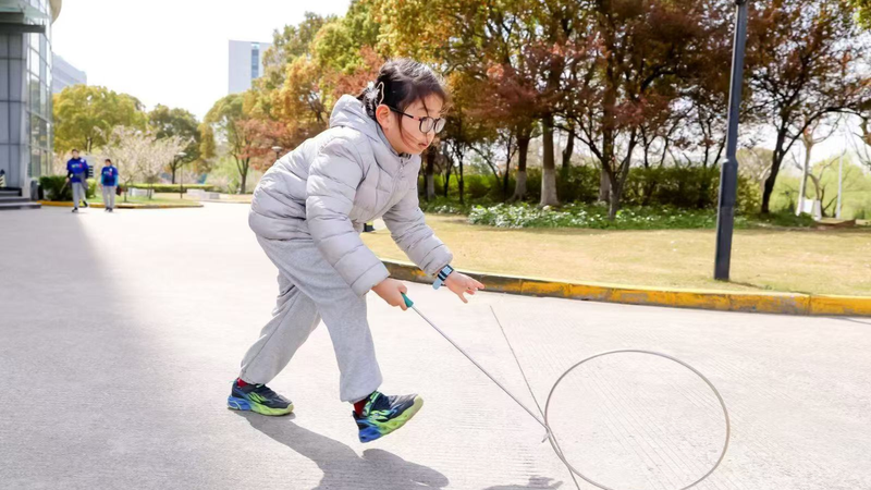 远在迈阿密心系罗马，托蒂和坎德拉用手机观看老东家焦点大战