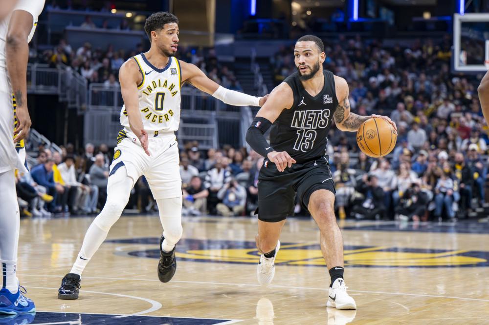 拜仁因球迷燃放烟火被罚，欧冠主场部分看台关闭